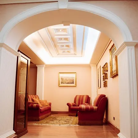 Diamond Apartment *